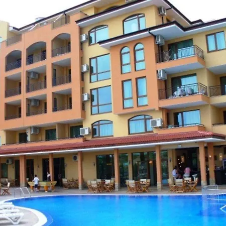 Golden Apartahotel